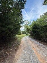 3192 Savage Hwy in Hartshorne, OK - Foto de edificio - Building Photo