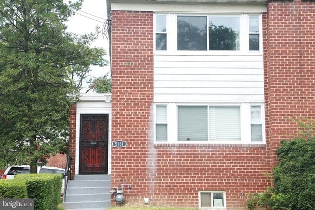 property at 5131 Chillum Pl NE