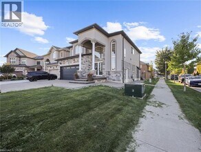 4 St Anthony Pl in Hamilton, ON - Building Photo - Building Photo