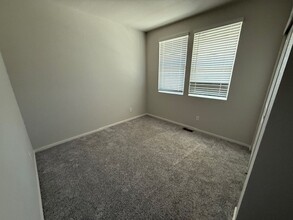 551 Vicot Wy in Fort Collins, CO - Building Photo - Building Photo