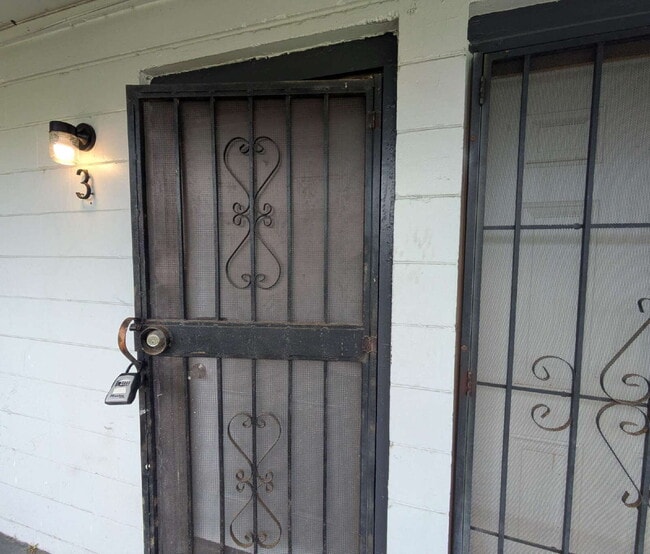 property at 1024 W 29th St