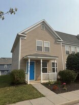 1290 Old Richmond Circle in Harrisonburg, VA - Building Photo