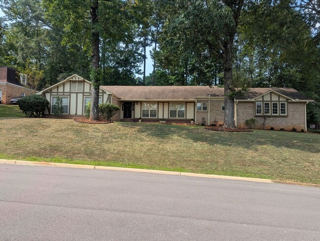 property at 4750 Heatherwood Dr