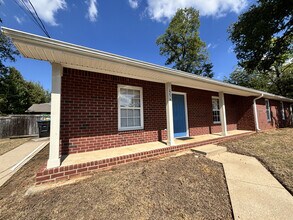 225 E Chestnut St in Murfreesboro, TN - Building Photo - Building Photo