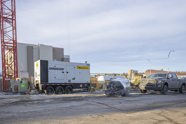 1702 33 St SW in Calgary, AB - Building Photo - Building Photo