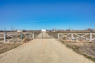 14029 Friendship Rd in Pilot Point, TX - Building Photo - Building Photo