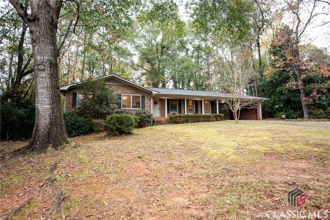 270 Segrest Cir in Athens, GA - Building Photo