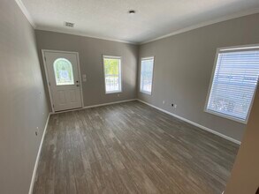 435 Cary Ln in Tarpon Springs, FL - Building Photo - Building Photo