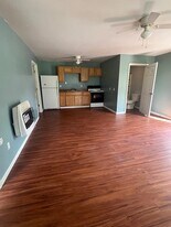 4018 Chloe Rd, Unit #8 in Pikeville, KY - Building Photo