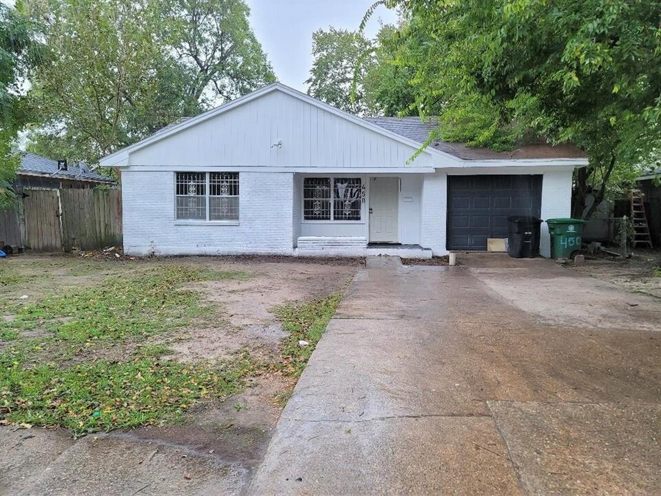 450 Glenburnie Dr in Houston, TX - Foto de edificio