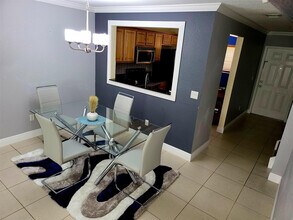 6617 Winfield Blvd in Margate, FL - Building Photo - Building Photo