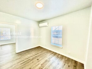 2308 Britton Ave in Dallas, TX - Building Photo - Building Photo