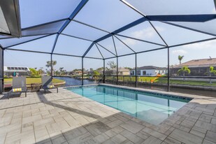 1047 SE 30th Terrace in Cape Coral, FL - Building Photo