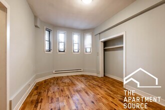 4635 N Paulina St, Unit 204 in Chicago, IL - Building Photo - Building Photo