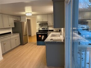 39 Highgate Cir in Ithaca, NY - Building Photo - Building Photo