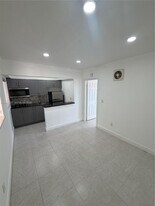 1014 Salzedo St in Coral Gables, FL - Building Photo