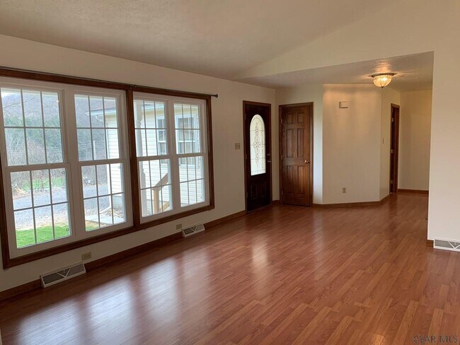 133 Anderson Ln in Johnstown, PA - Building Photo - Building Photo