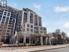 35 Saranac Blvd in Toronto, ON - Building Photo