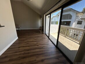 532 1/2 Via De La Valle in Del Mar, CA - Building Photo - Building Photo