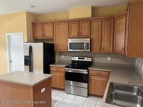 13315 Haverhill Dr in Spring Hill, FL - Foto de edificio - Building Photo