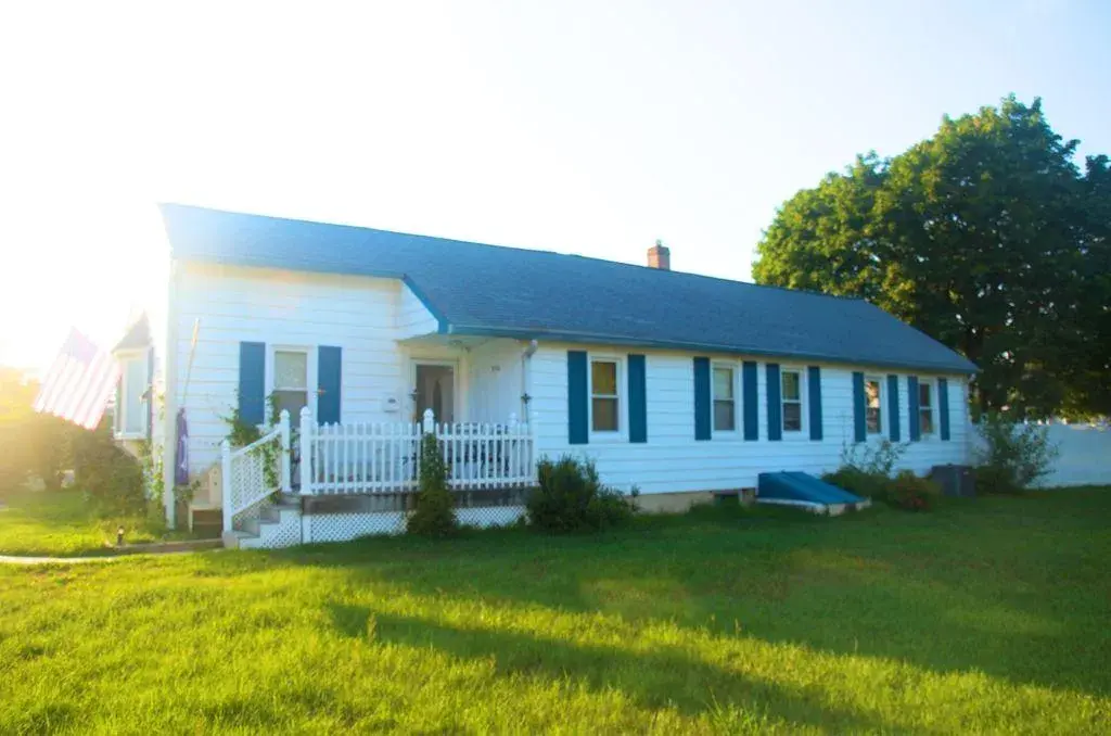 230 Laurel Ave in Glassboro, NJ - Building Photo