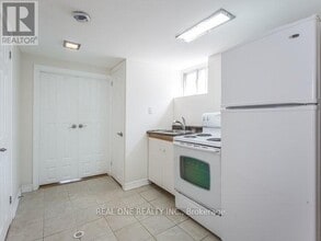 42 Cadillac Ave in Toronto, ON - Building Photo - Building Photo