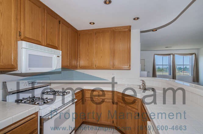 730 Callejon Ciudad in Chula Vista, CA - Building Photo