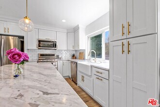 5101 Keli Ct in Los Angeles, CA - Building Photo - Building Photo