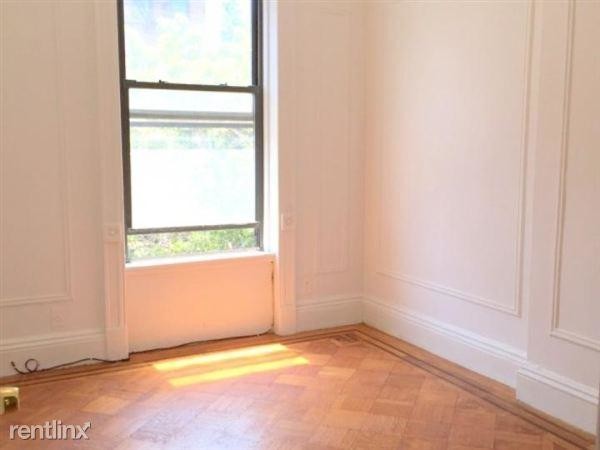 400 E  58th St-Unit -12A in New York, NY - Building Photo - Building Photo