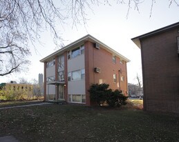3421 Holdrege St in Lincoln, NE - Building Photo