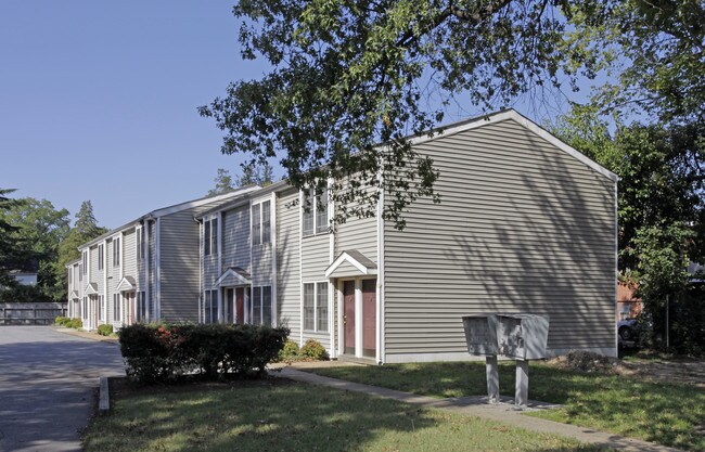 The Laburnum Park in Richmond, VA - Foto de edificio - Building Photo