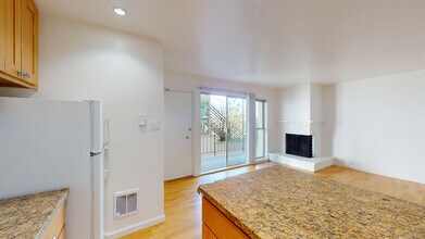 657 Kansas St in San Francisco, CA - Building Photo - Building Photo