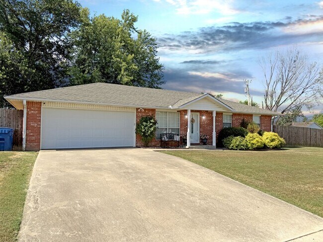 1202 E Keller St in Mcalester, OK - Building Photo - Building Photo