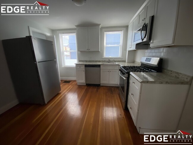 49 Montfern Ave, Unit 1 in Boston, MA - Building Photo - Building Photo