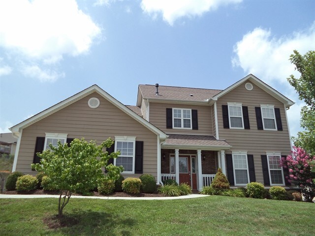 6317 Stillglen Ln in Knoxville, TN - Foto de edificio