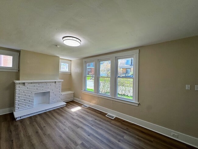 1680 Potomac Ave in Pittsburgh, PA - Building Photo - Building Photo