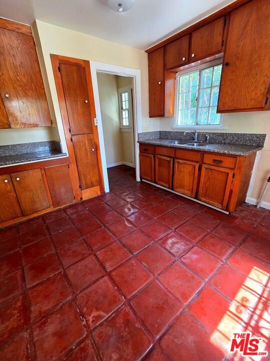 3003 S Rimpau Blvd in Los Angeles, CA - Building Photo - Building Photo