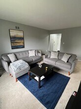 25361 Shiawassee Cir in Southfield, MI - Building Photo - Building Photo