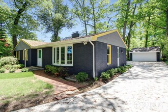 1614 Oak Park Dr in South Bend, IN - Building Photo - Building Photo