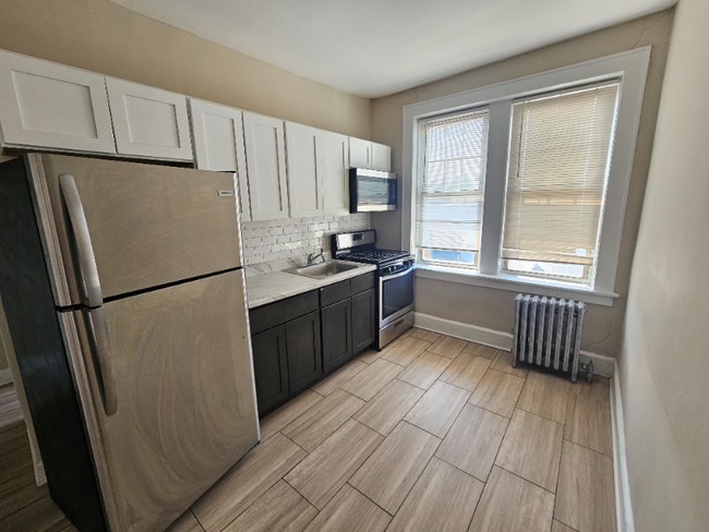 388 Bloomfield Ave in Bloomfield, NJ - Building Photo - Building Photo