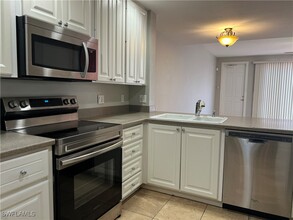 28234 Villagewalk Cir in Bonita Springs, FL - Foto de edificio - Building Photo