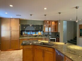 2817 Via Avanti St in Henderson, NV - Building Photo