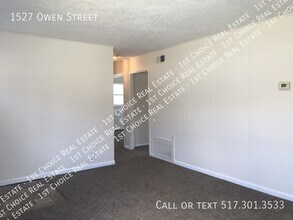 1527 Owen St in Lansing, MI - Building Photo - Building Photo