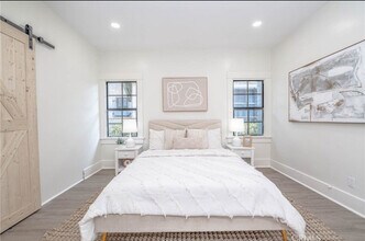 1842 W 50th St in Los Angeles, CA - Foto de edificio - Building Photo