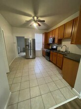 2642 W Superior St, Unit 1 in Chicago, IL - Foto de edificio - Building Photo