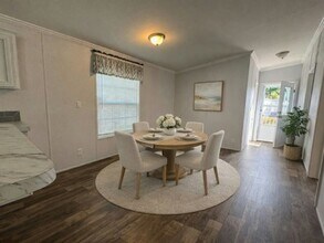 9417 Polak Dr in Tampa, FL - Building Photo - Building Photo