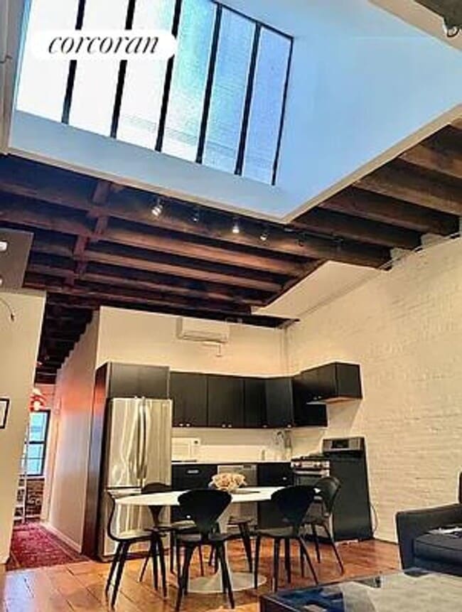 property at 5 W 21st St