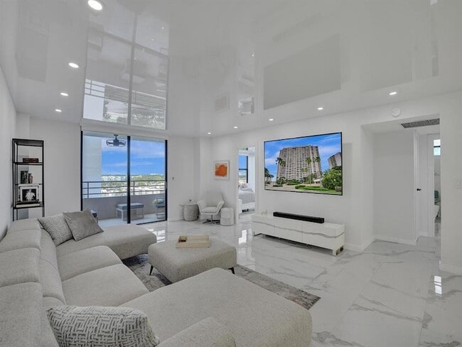 property at 2500 Parkview Dr