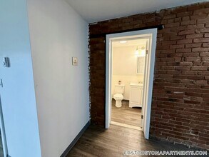 298 Meridian St in Boston, MA - Building Photo - Building Photo