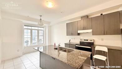 35 Selfridge Way in Whitby, ON - Building Photo - Building Photo